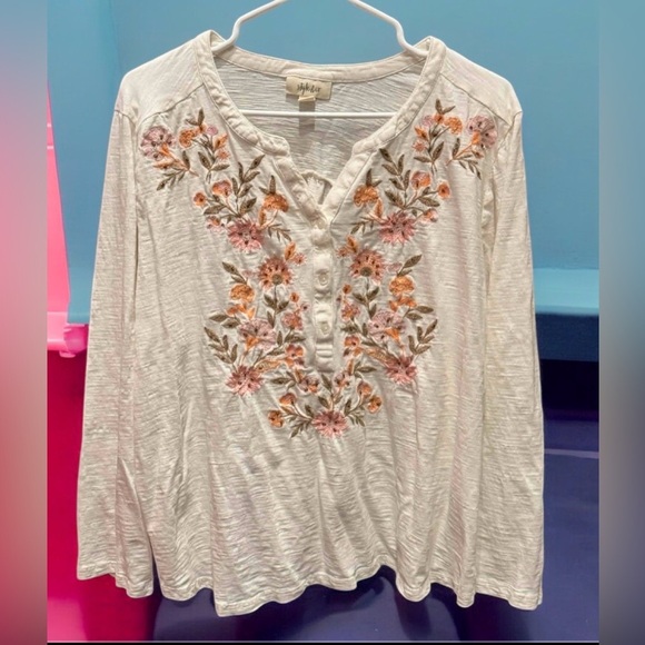 Style & Co. Tops - Style & Co. White Floral Embroidered Blouse 3X